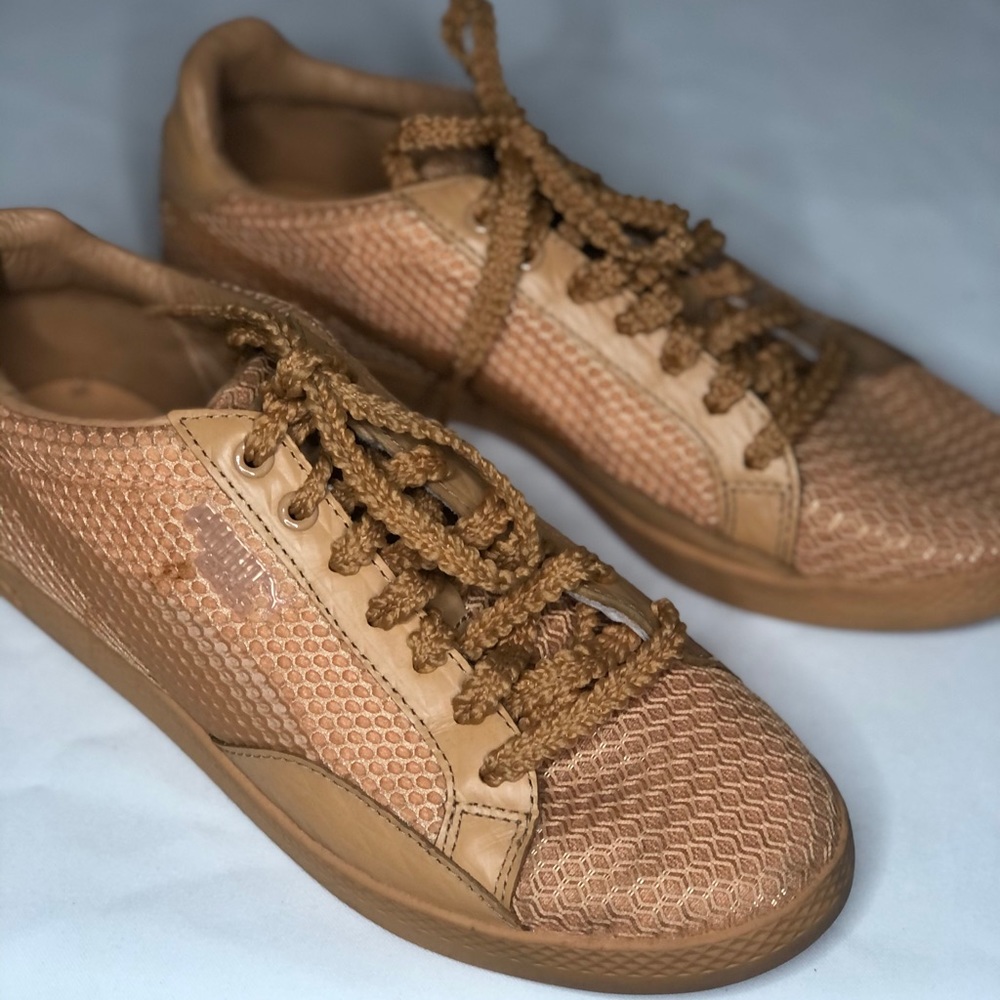 Saint Heron Pumas